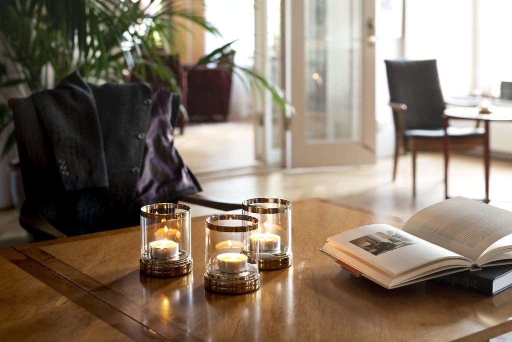 stämningsfulla ljuslyktor för minnesstund eller dop