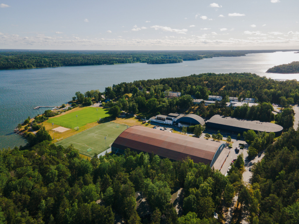 Bosön vid hav och natur